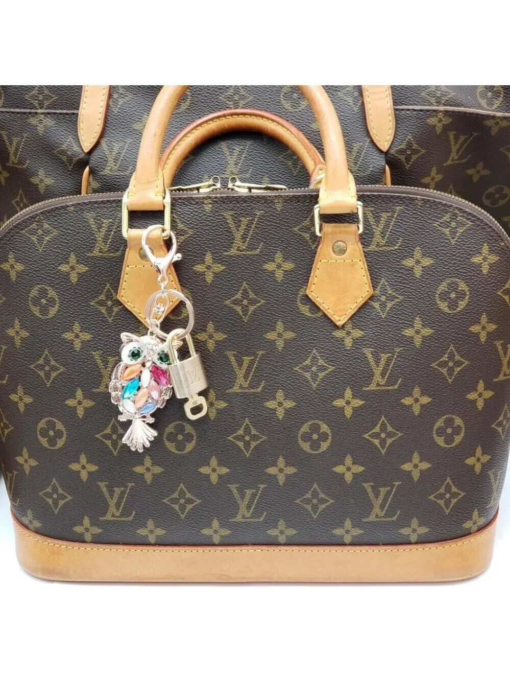 LV Authentic Gold Lock & Key 🔑 Luxury Bag Charm w/ Unbranded Owl Keychain